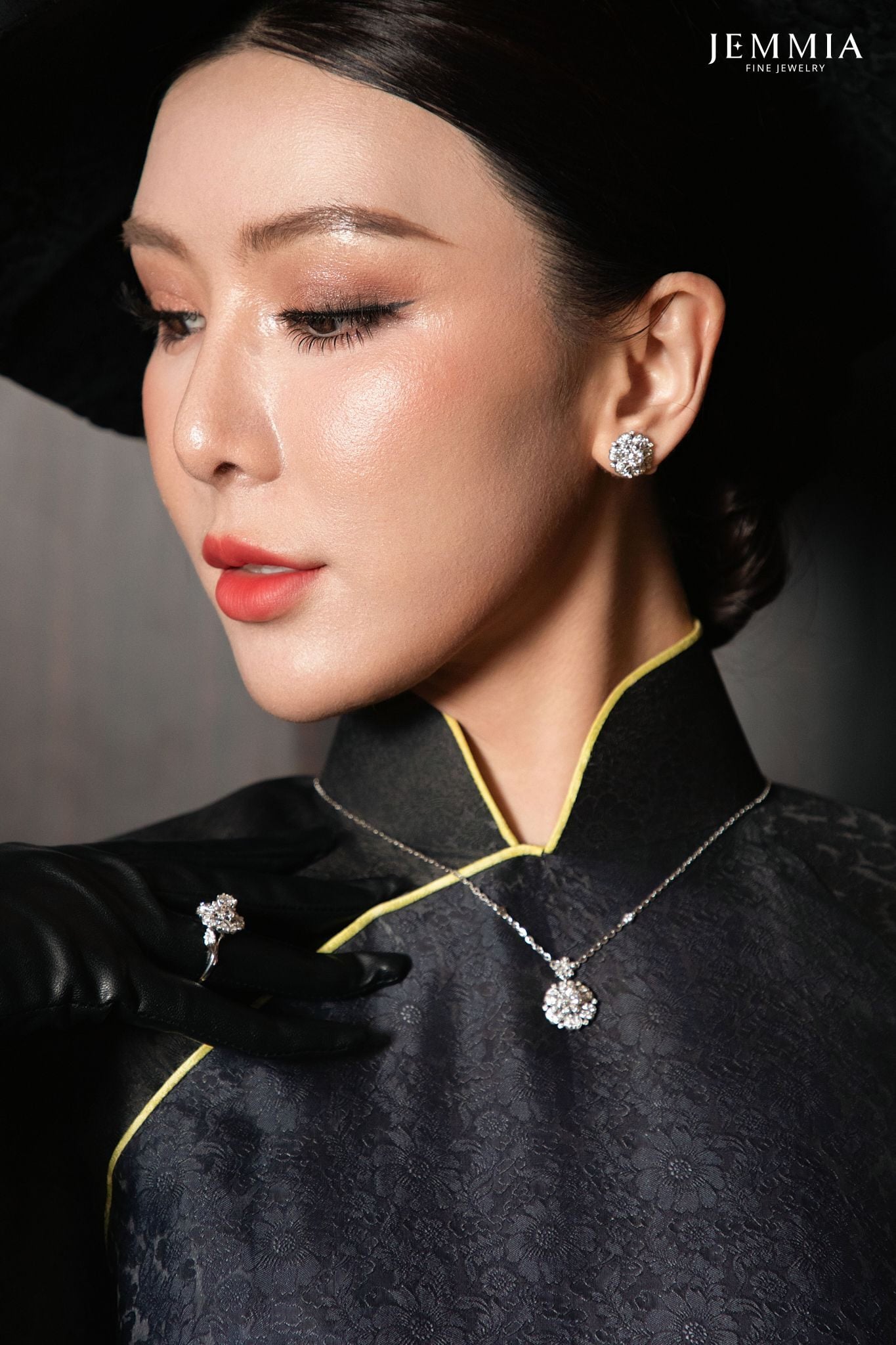 trang sức jemmia rực rỡ tại miss cosmo 2025