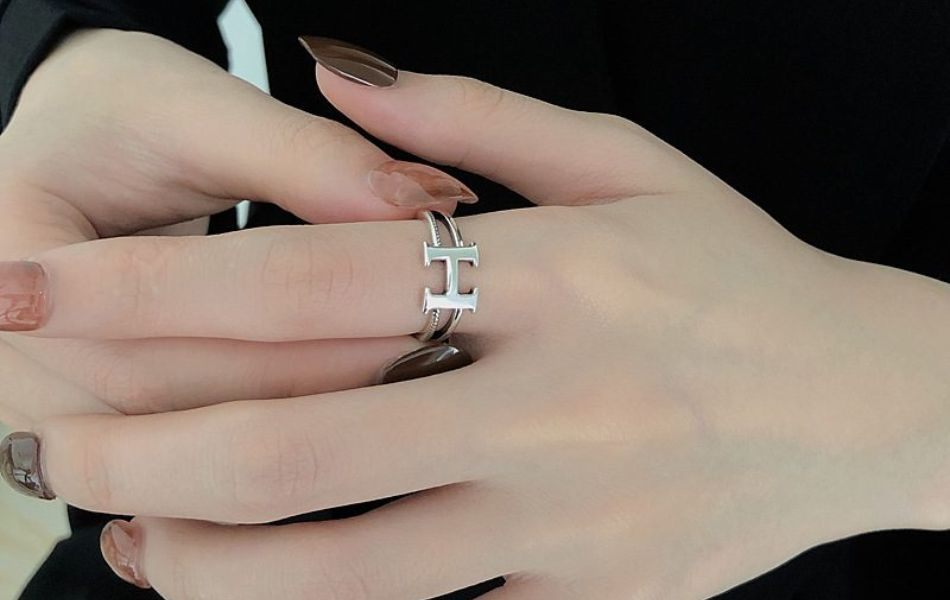 Nhẫn chữ H có ý nghĩa gì