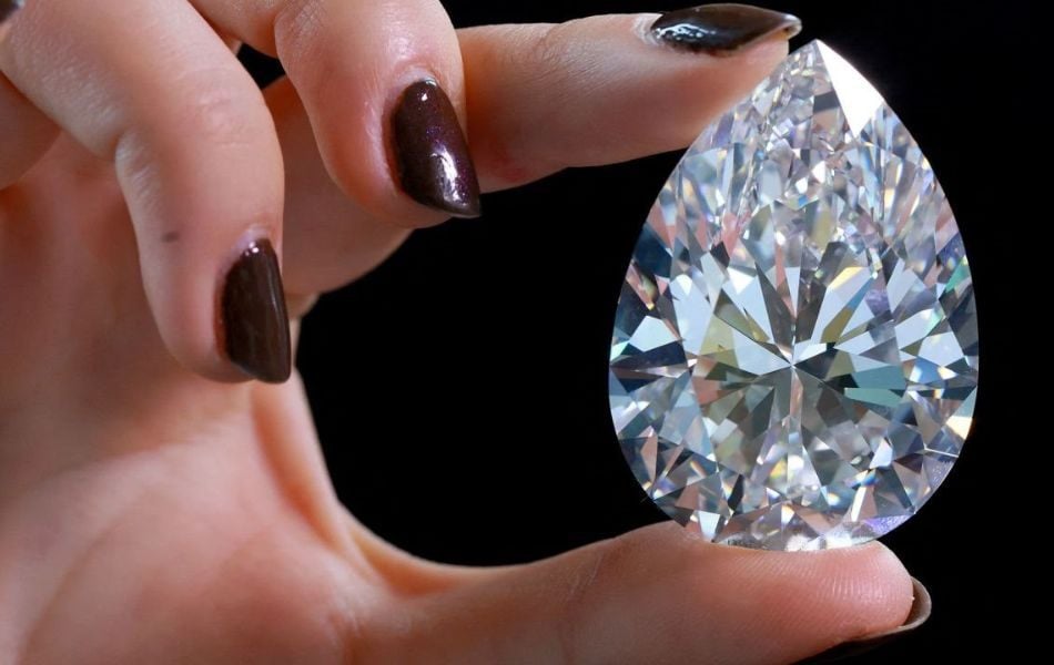 Giải đáp câu hỏi thường gặp về kim cương 1000 tỷ