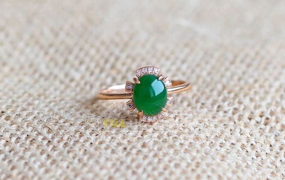 Giá trị của nhẫn ngọc bích nằm ở độ bền bỉ đáng kinh ngạc và khả năng 