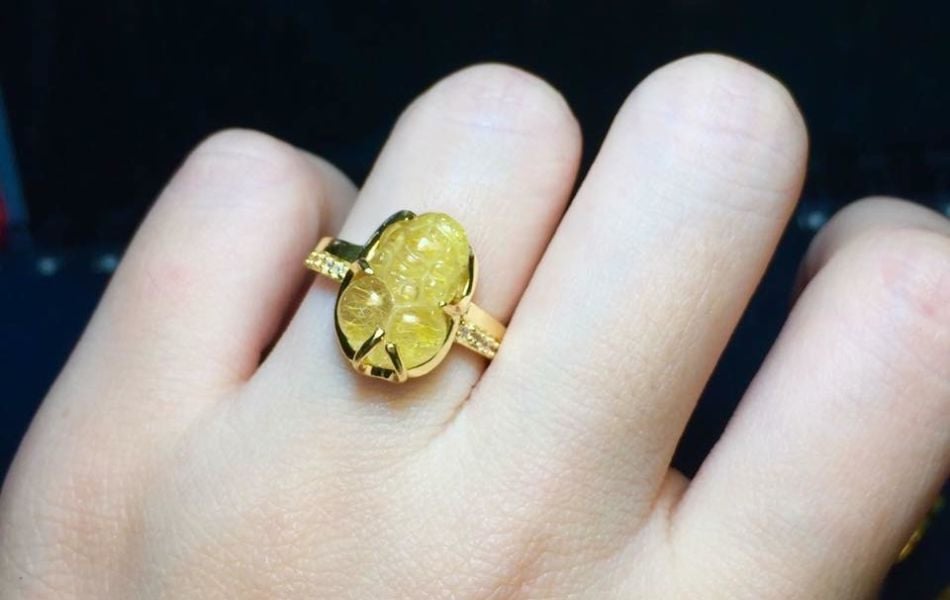 Nhẫn tỳ hưu đeo ngón nào