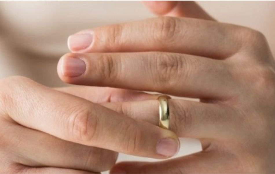 Vì sao cần kiêng kỵ khi mua nhẫn cưới