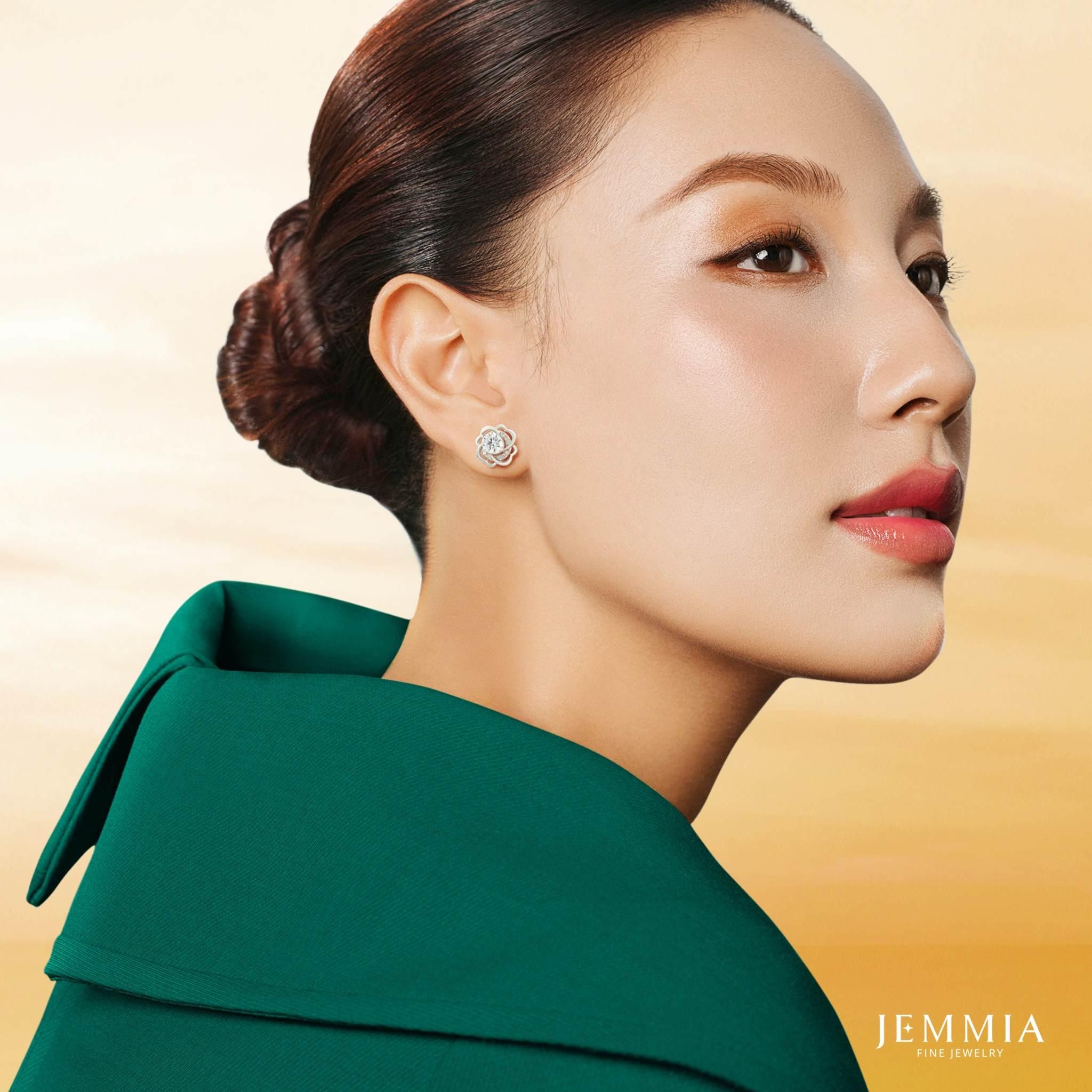 bông tai kim cương tôn vinh vẻ đẹp người phụ nữ dịp 20/10