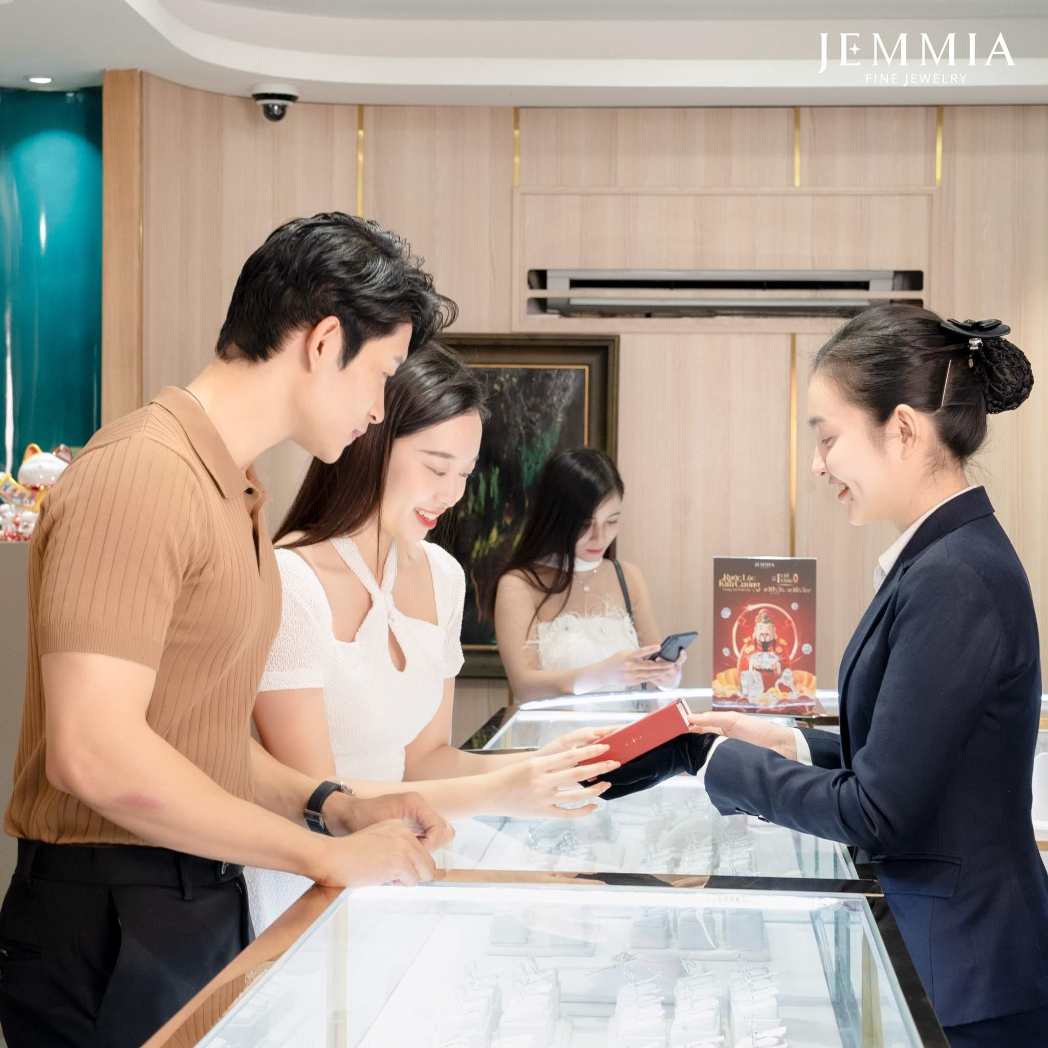 Ghé Jemmia Diamond để nhận những ưu đãi đặc biệt nhân ngày phụ nữ Việt Nam 20/10