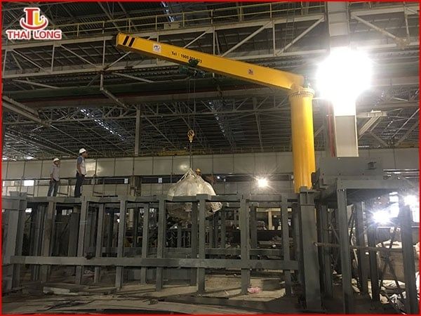 Quy trình vận hành cầu trục quay an toàn