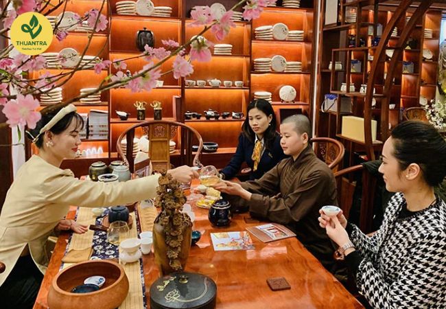 Nghệ thuật thưởng trà, khám phá văn hóa trà Việt và những điều cần nhớ