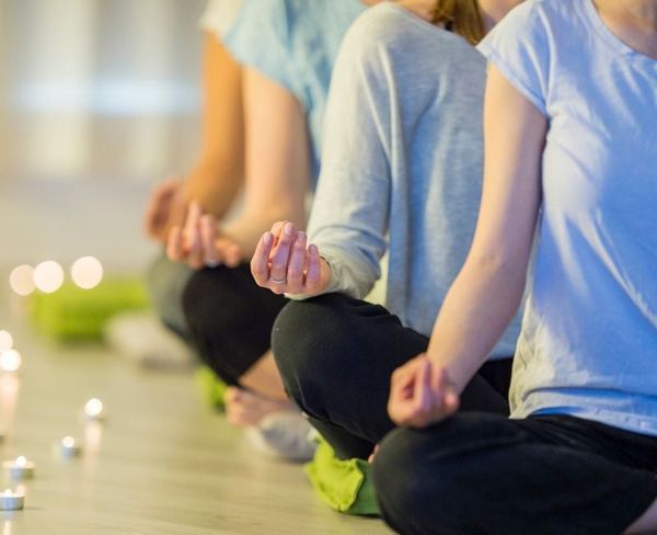 Thiền hành với không gian yên tĩnh