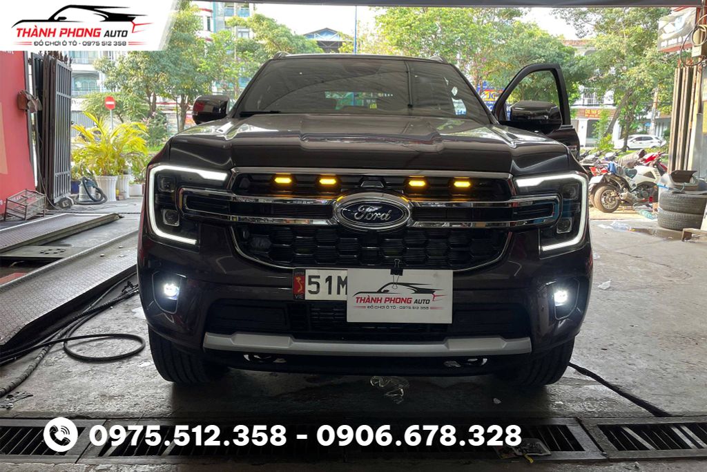 ford everest lắp đèn gầm tăng sáng