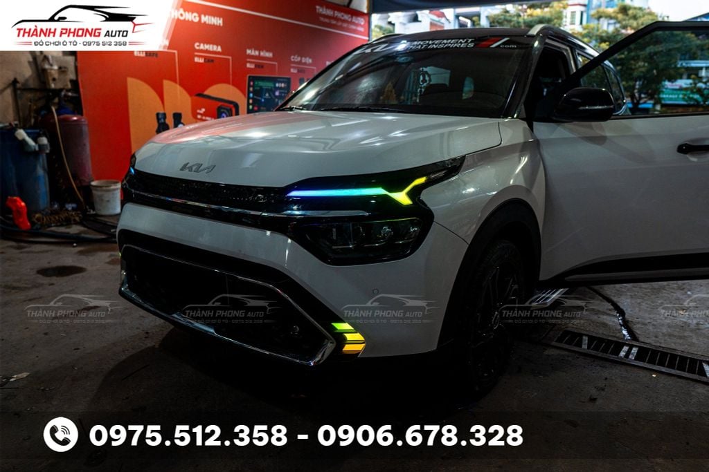 Kia carens lắp led mí trang trí