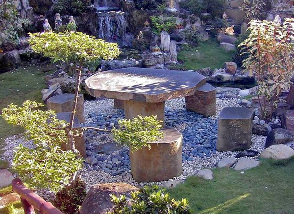 Bộ bàn đá ba giang