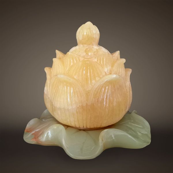 ly cúng Ngọc Hoàng Long điêu khắc dáng hoa sen