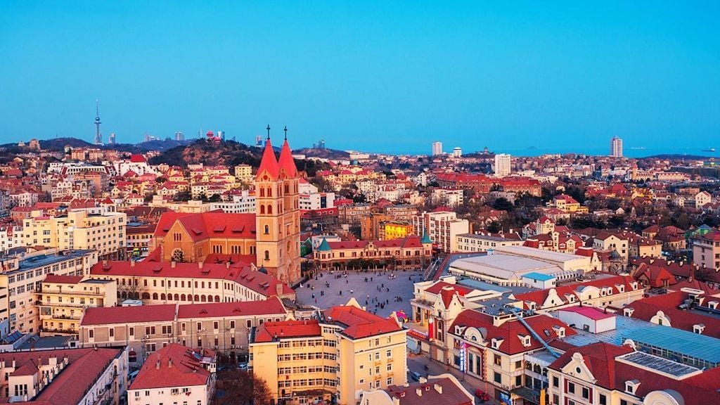 Nhà thờ St. Michael's Cathedral phong cách Gothic tại Thanh Đảo
