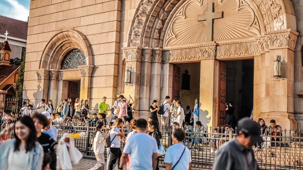 Phong cách Gothic châu Âu giữa thành phố Trung Quốc