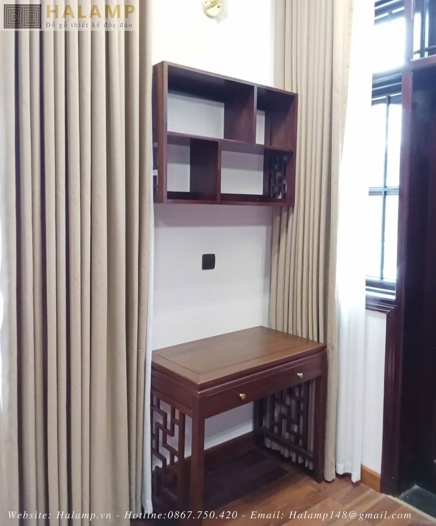 Hình ảnh thi công bàn làm việc và giá sách gỗ Việt