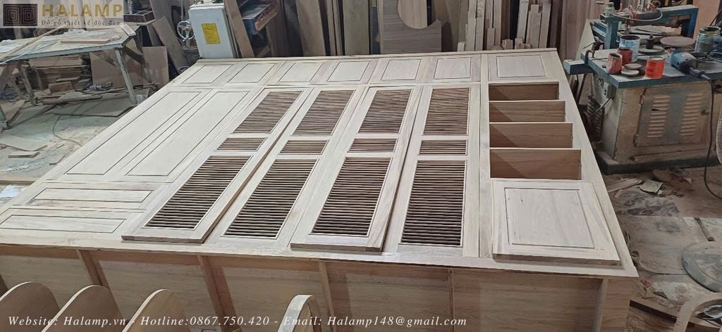 Tủ áo gỗ Gụ kiểm tra gỗ mộc
