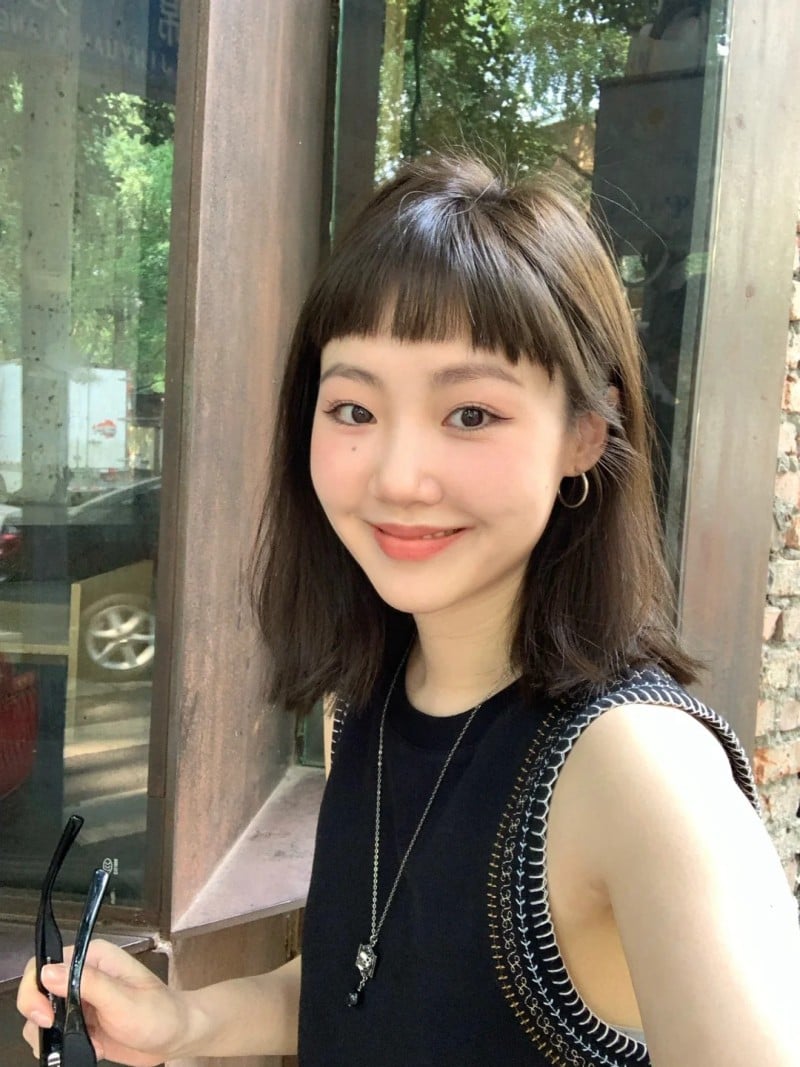 tóc mái cho mặt tròn trán cao