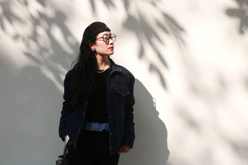 tạo dáng chụp ảnh tự nhiên