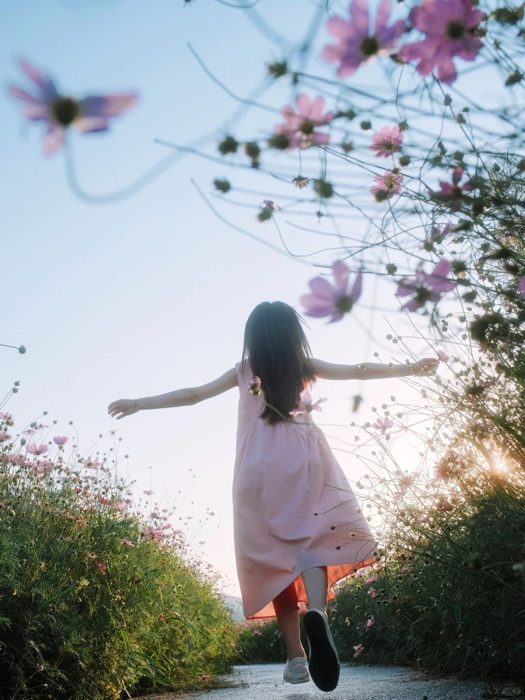 21. Tư thế chạy về phía ánh mặt trời