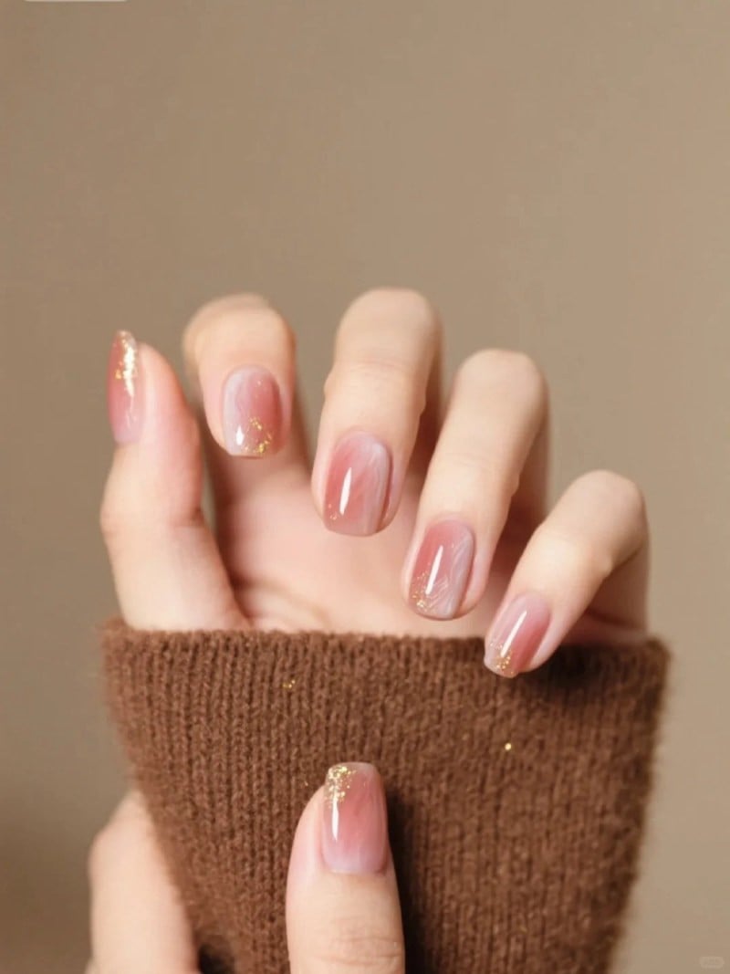 những mẫu nail đẹp cho móng ngắn