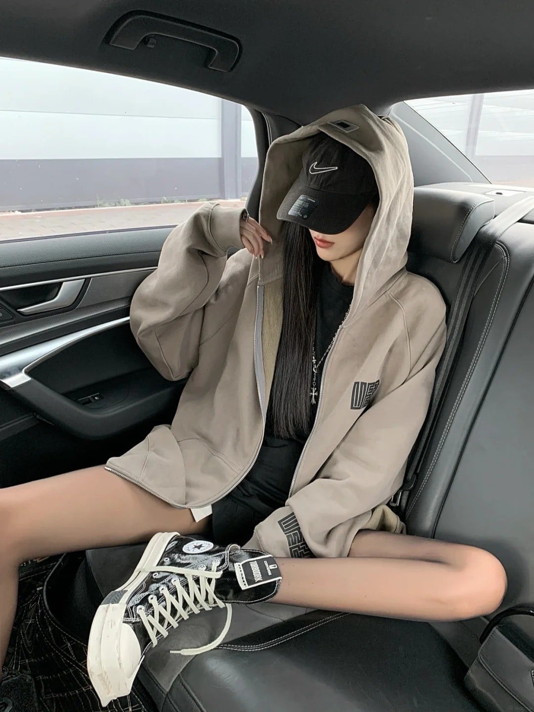 cach-phoi-do-voi-giay-converse-nam-nu