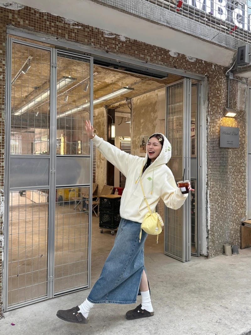 phối đồ với chân váy jean dài