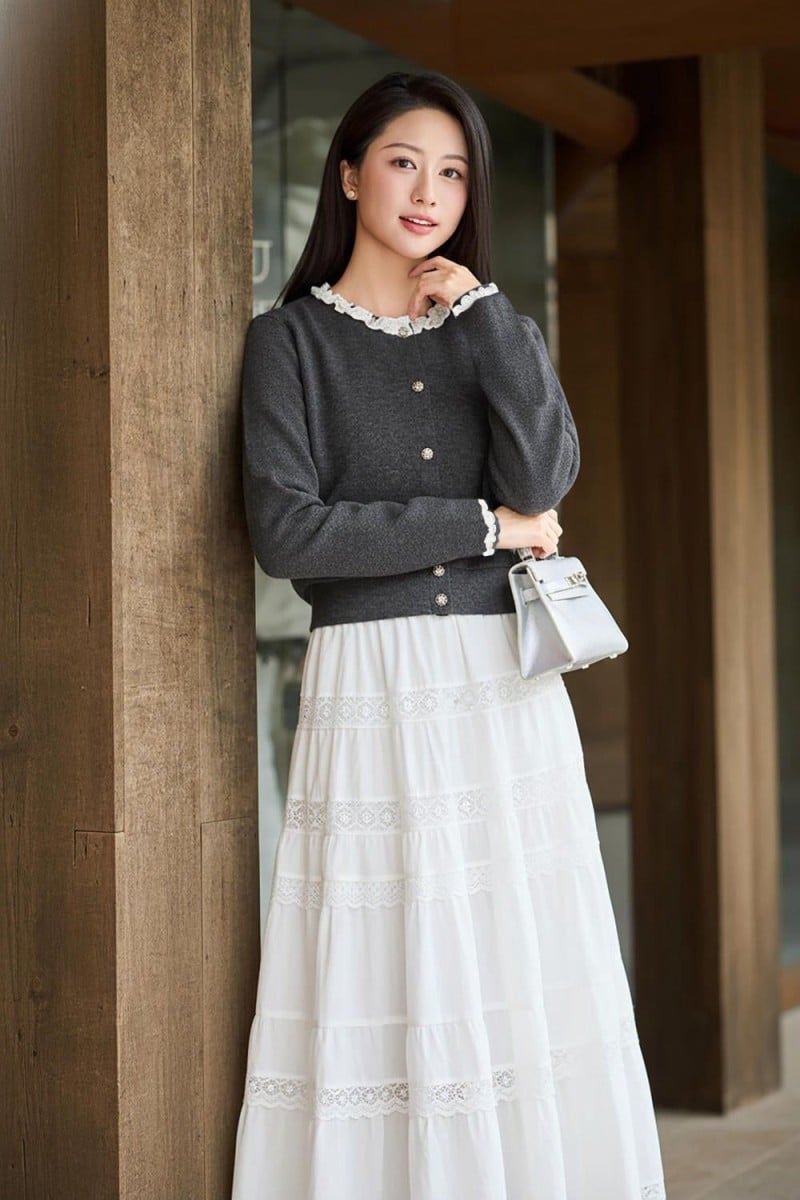 chân váy xòe kết hợp với áo gì