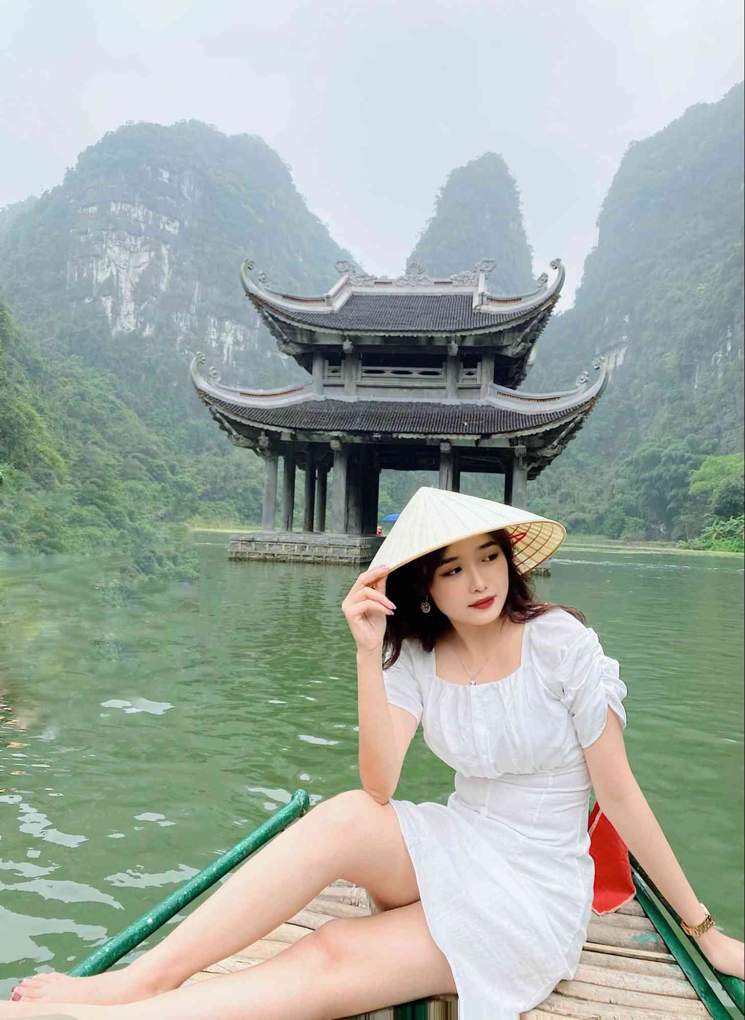 di-du-lich-trang-an-nen-mac-gi