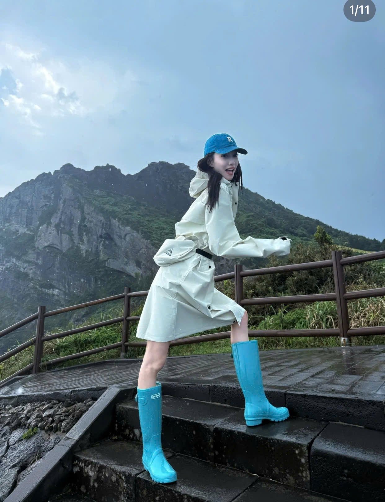 Thời trang chống nước tuyệt đối với bộ đồ đi mưa ton-sur-ton