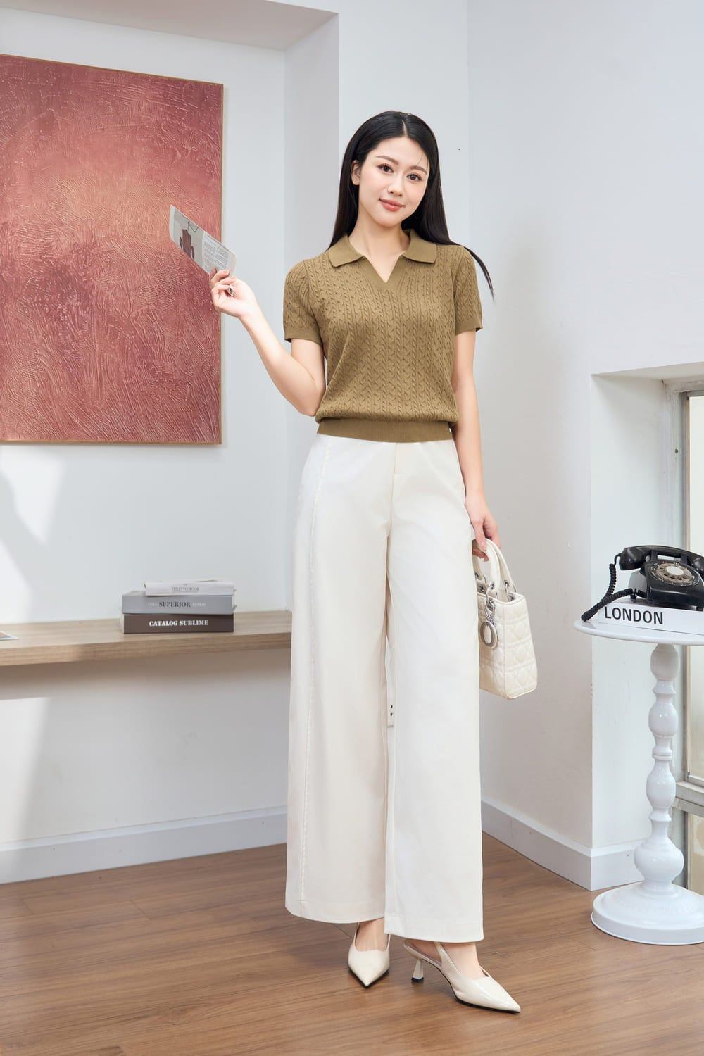 phối đồ với áo polo nữ