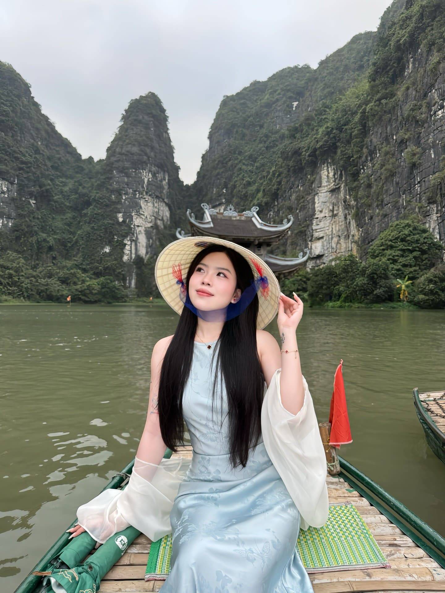 di-du-lich-trang-an-nen-mac-gi