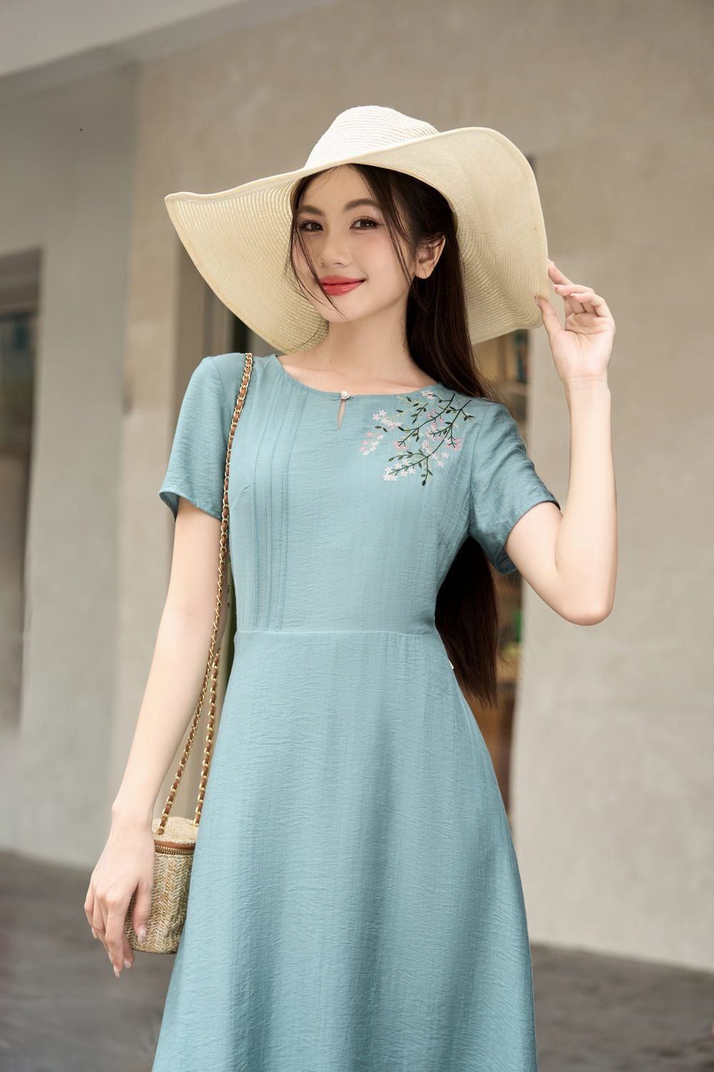 Người gầy nên mặc váy như thế nào?