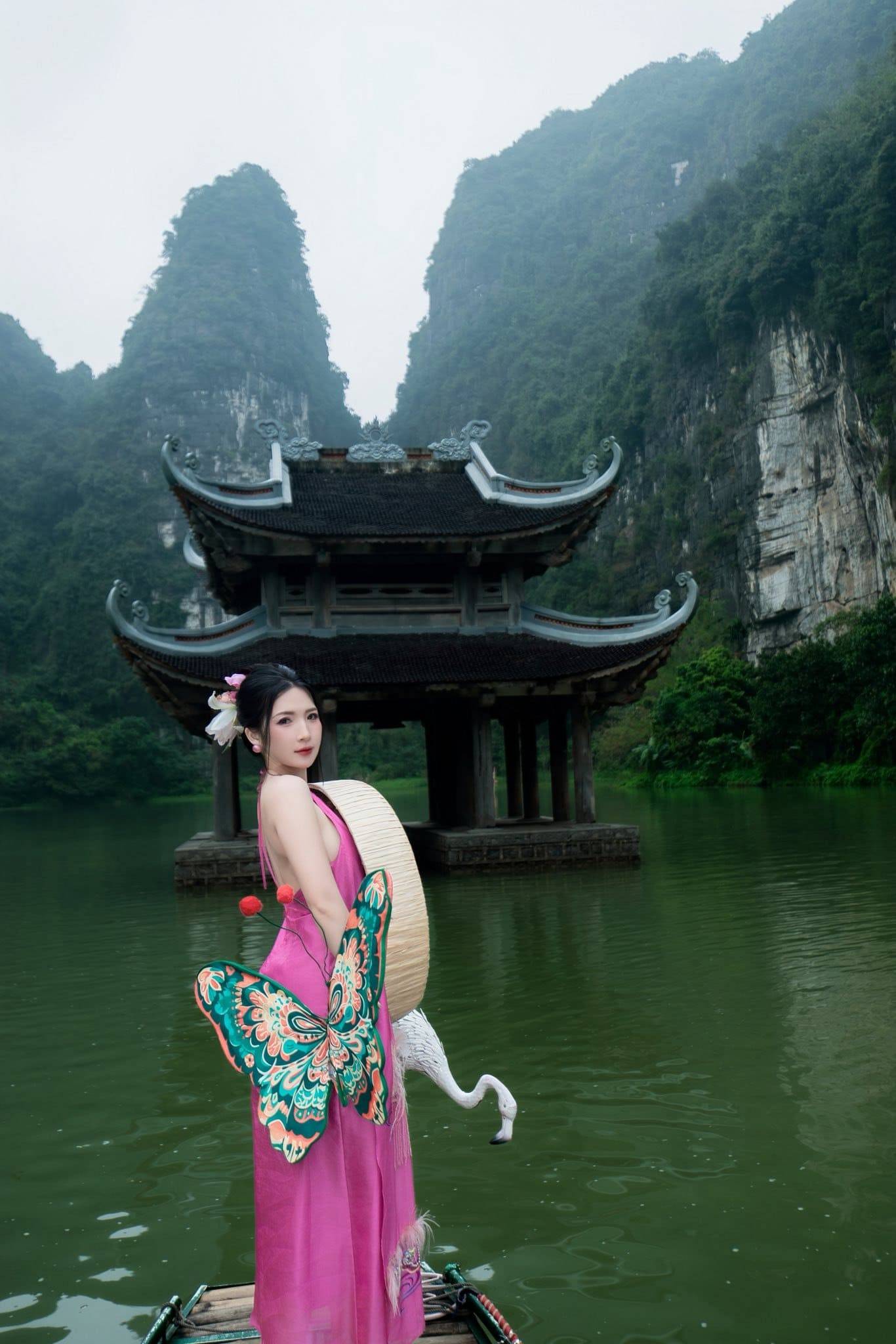 di-du-lich-trang-an-nen-mac-gi