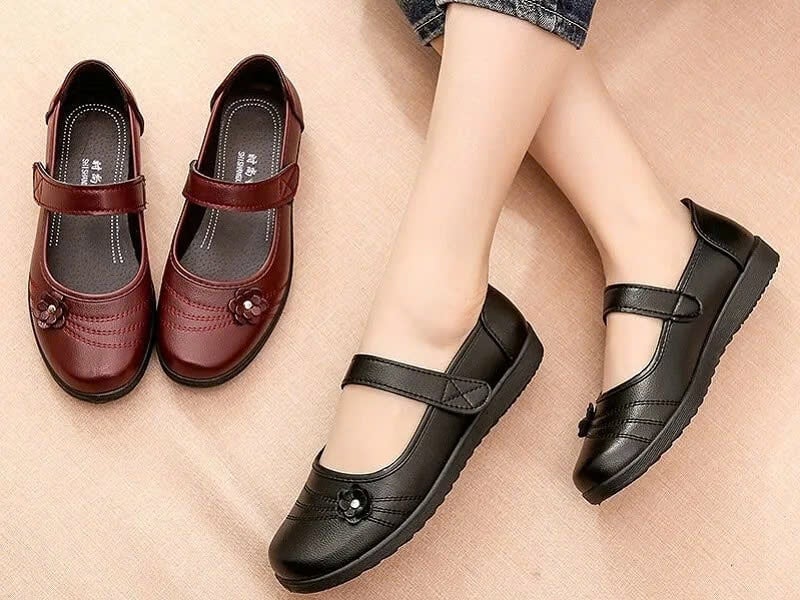 shop giày nữ trung niên