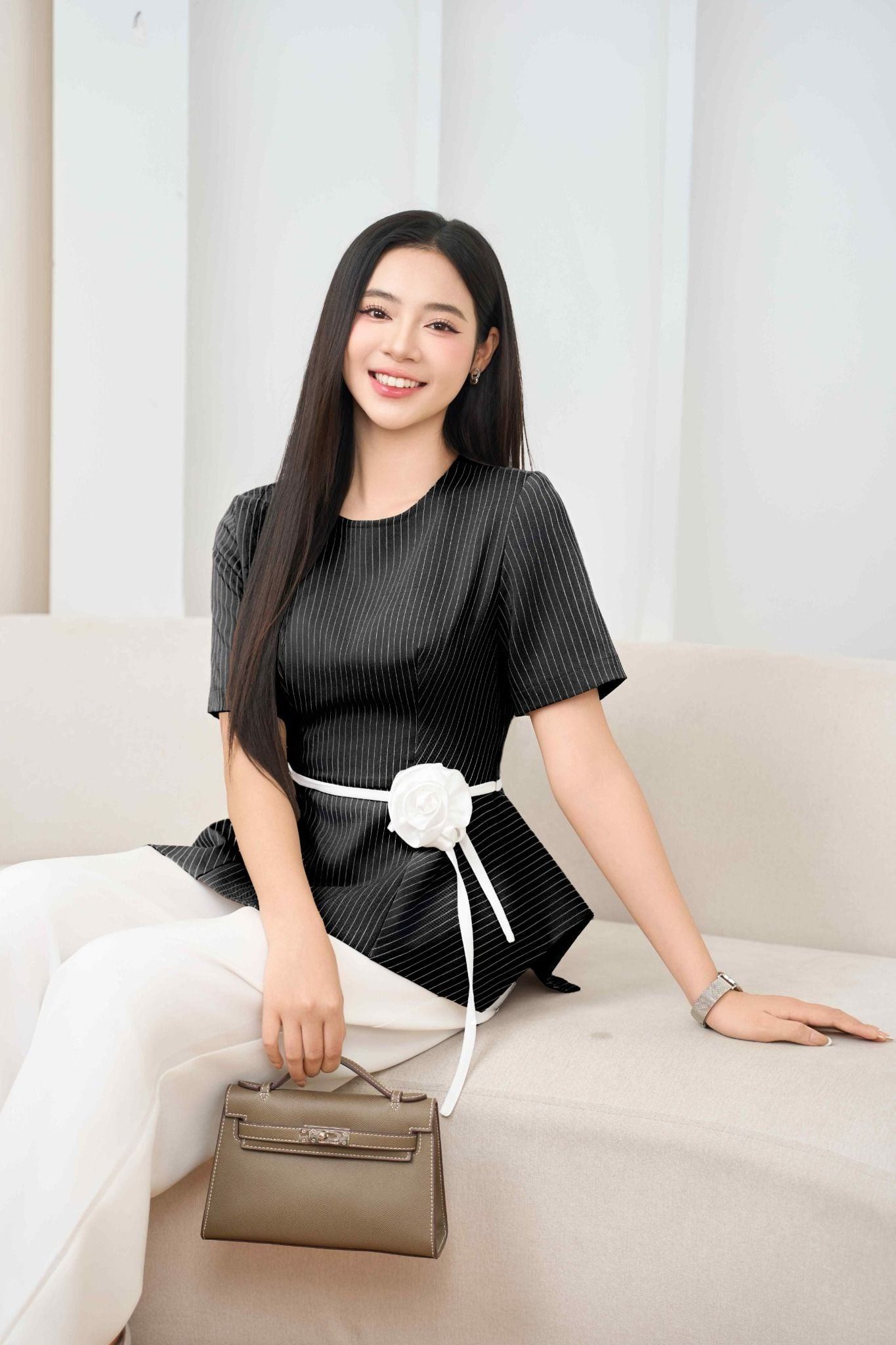 mẫu áo đẹp cho người béo bụng