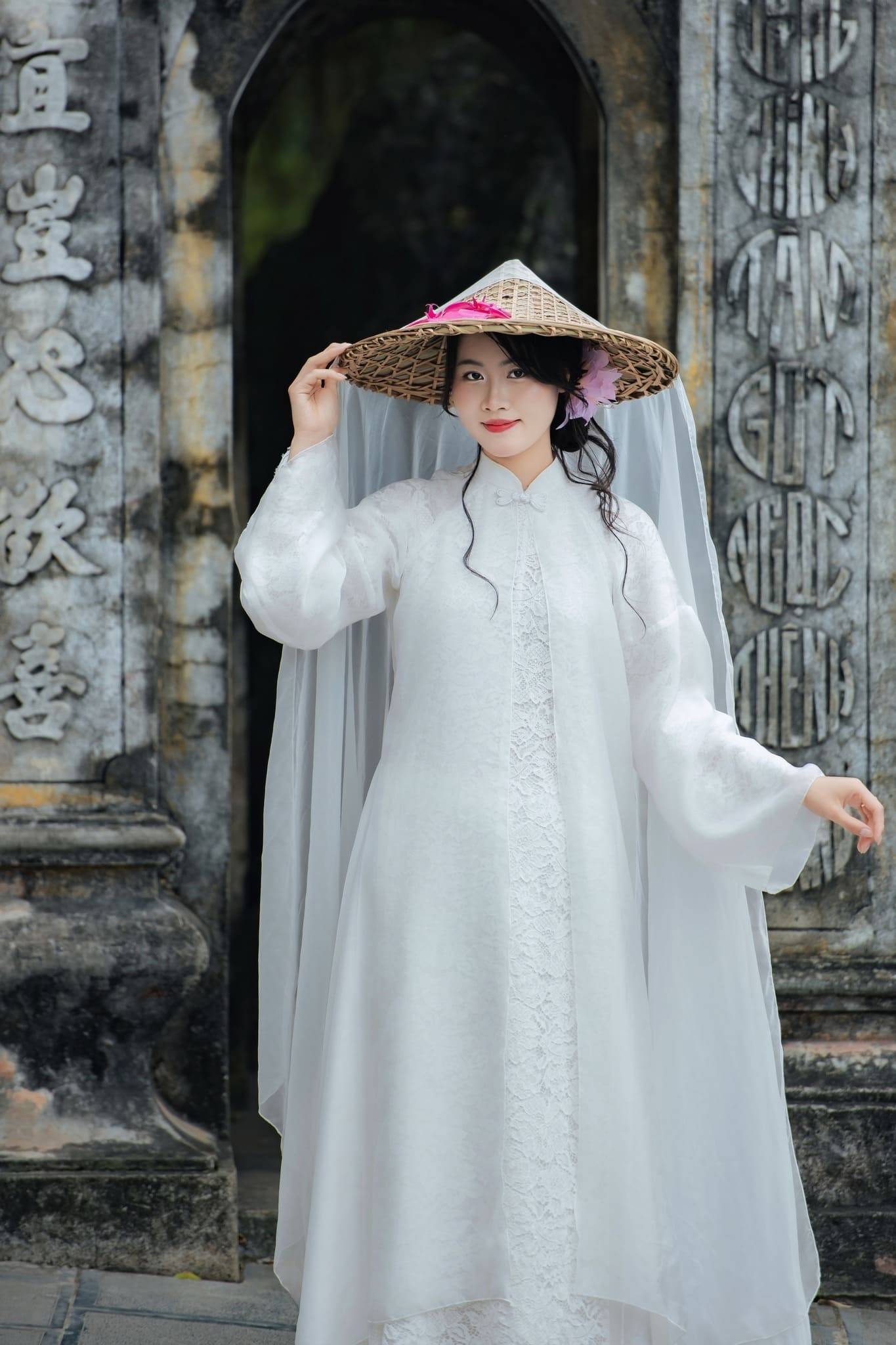 di-du-lich-trang-an-nen-mac-gi