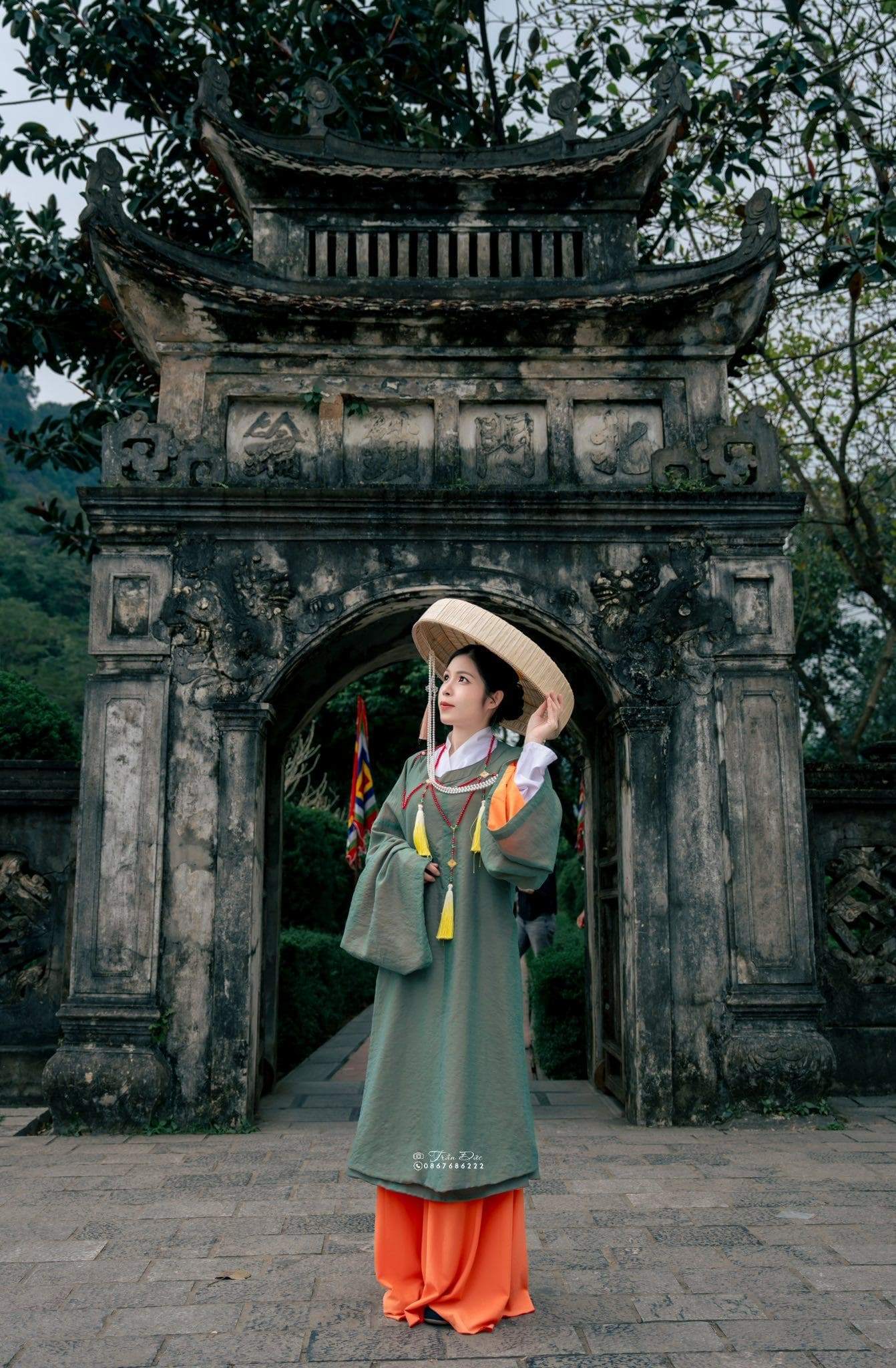 di-du-lich-trang-an-nen-mac-gi