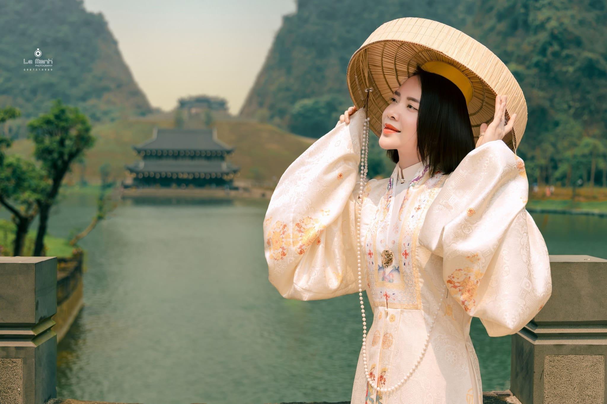 di-du-lich-trang-an-nen-mac-gi