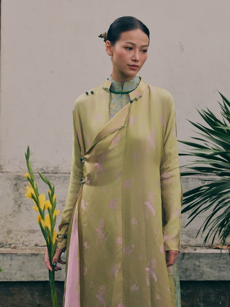áo dài màu xanh ngọc bích