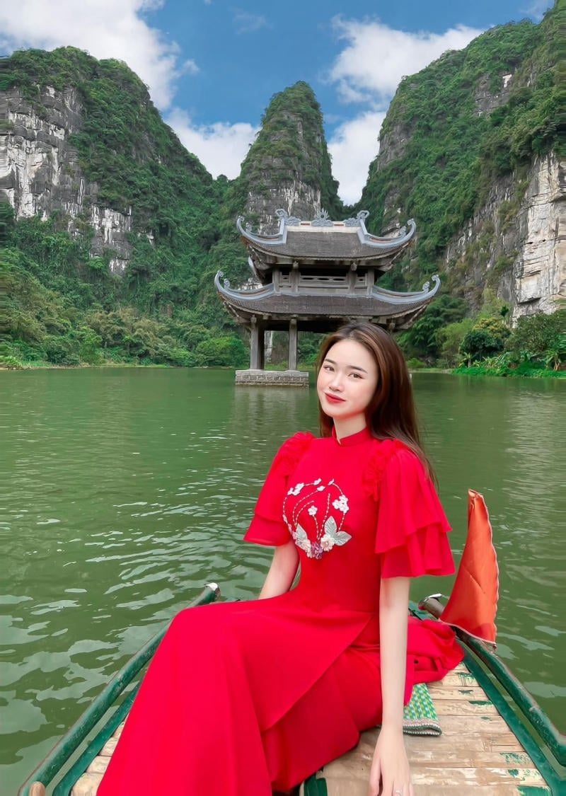 di-du-lich-trang-an-nen-mac-gi