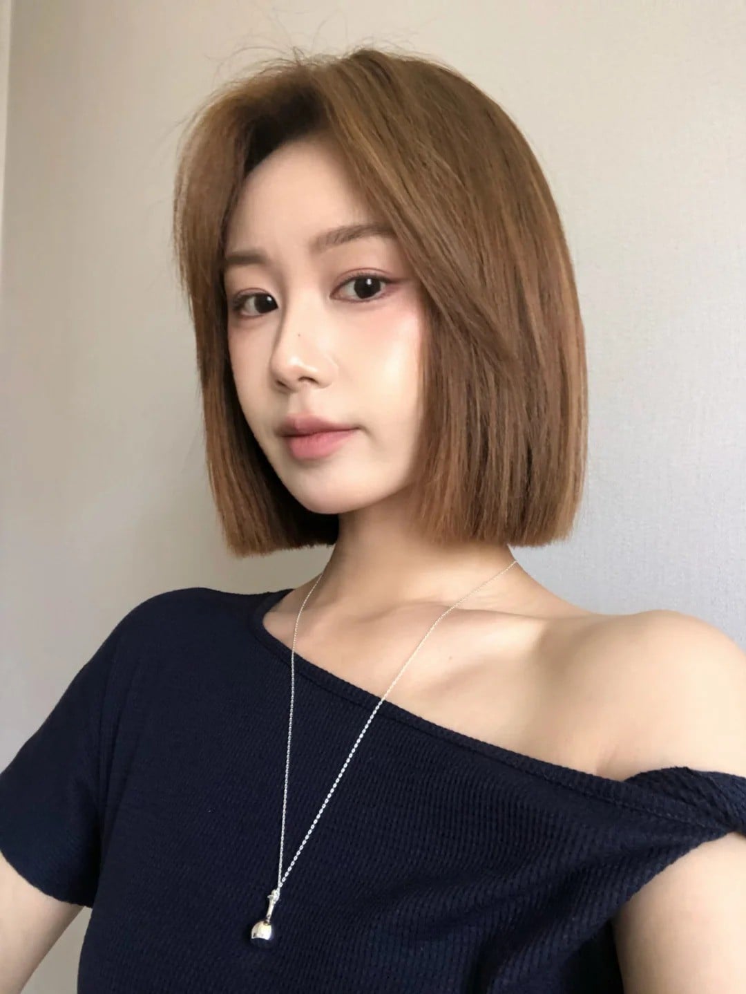 tóc ngắn đuôi bằng