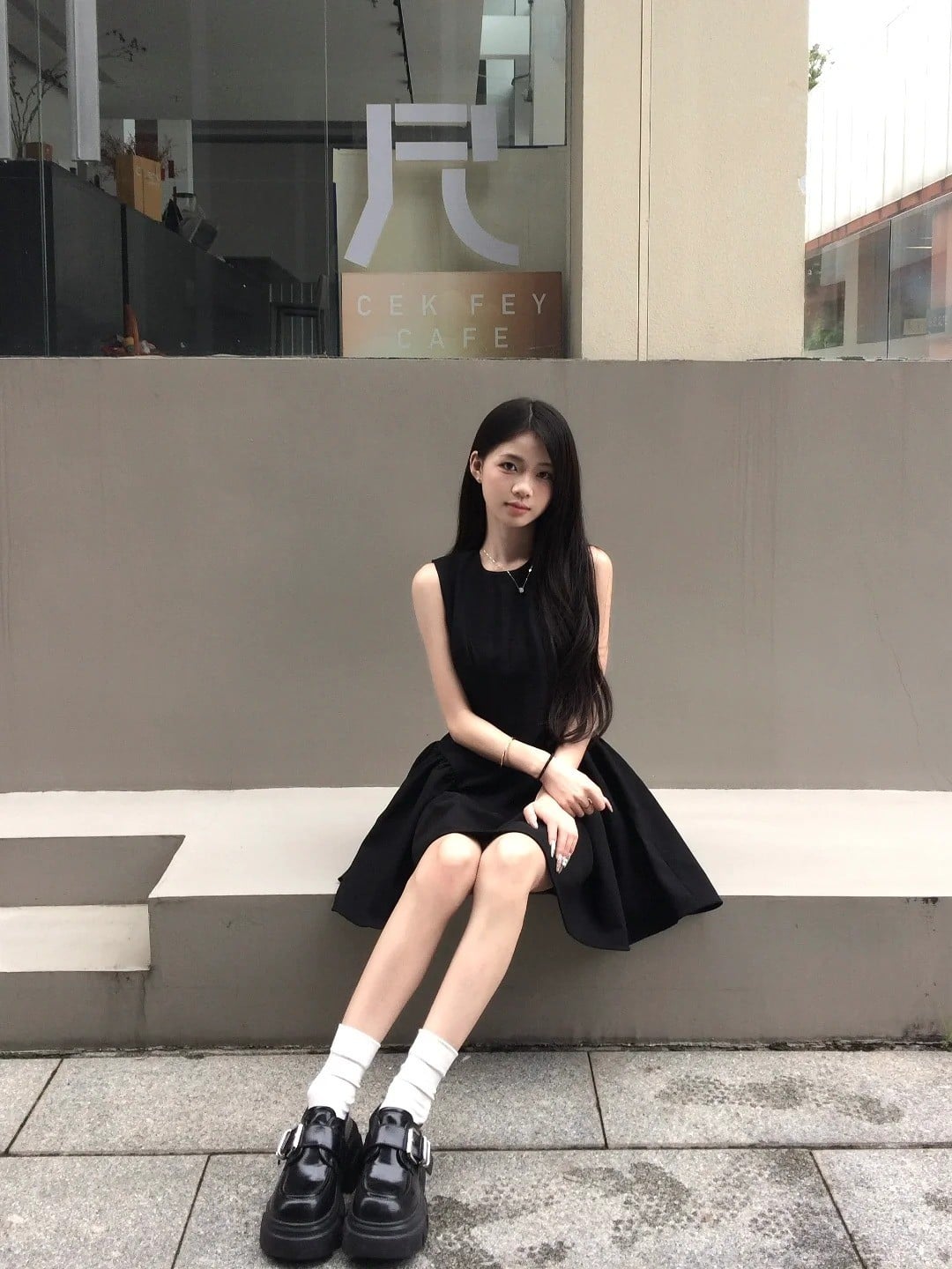 người gầy nên mặc màu gì