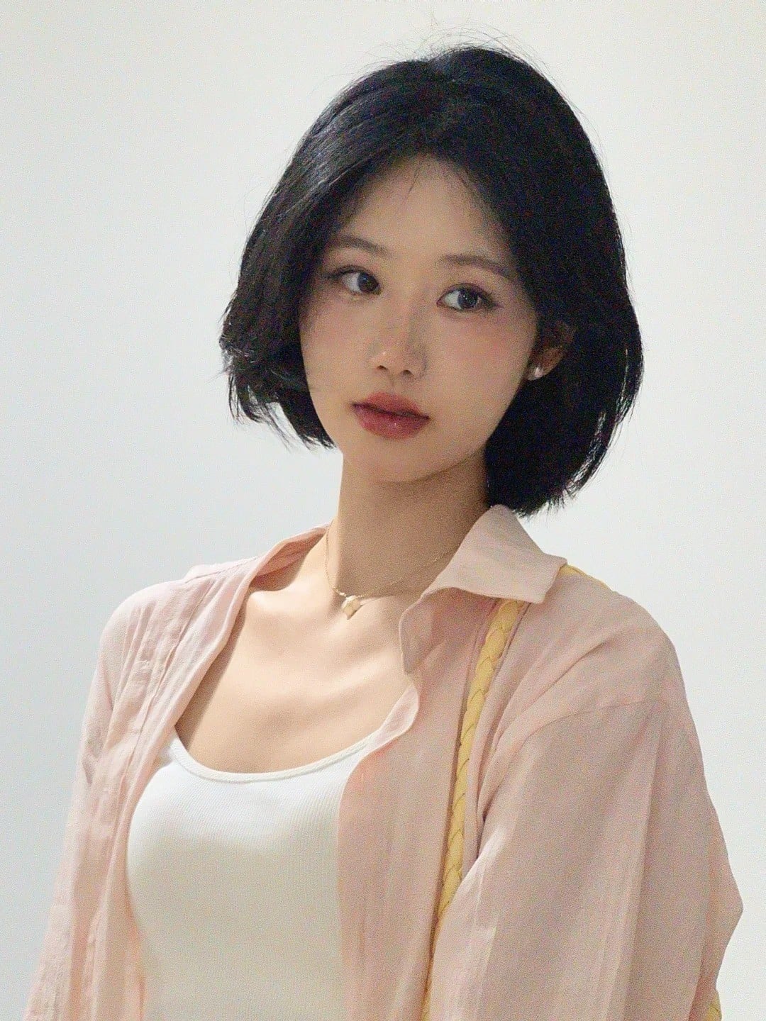 tóc ngắn đuôi bằng