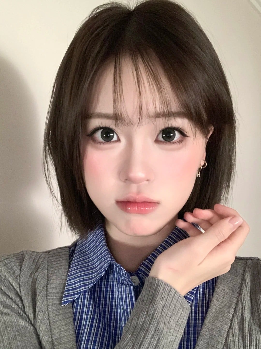 tóc ngắn đuôi bằng