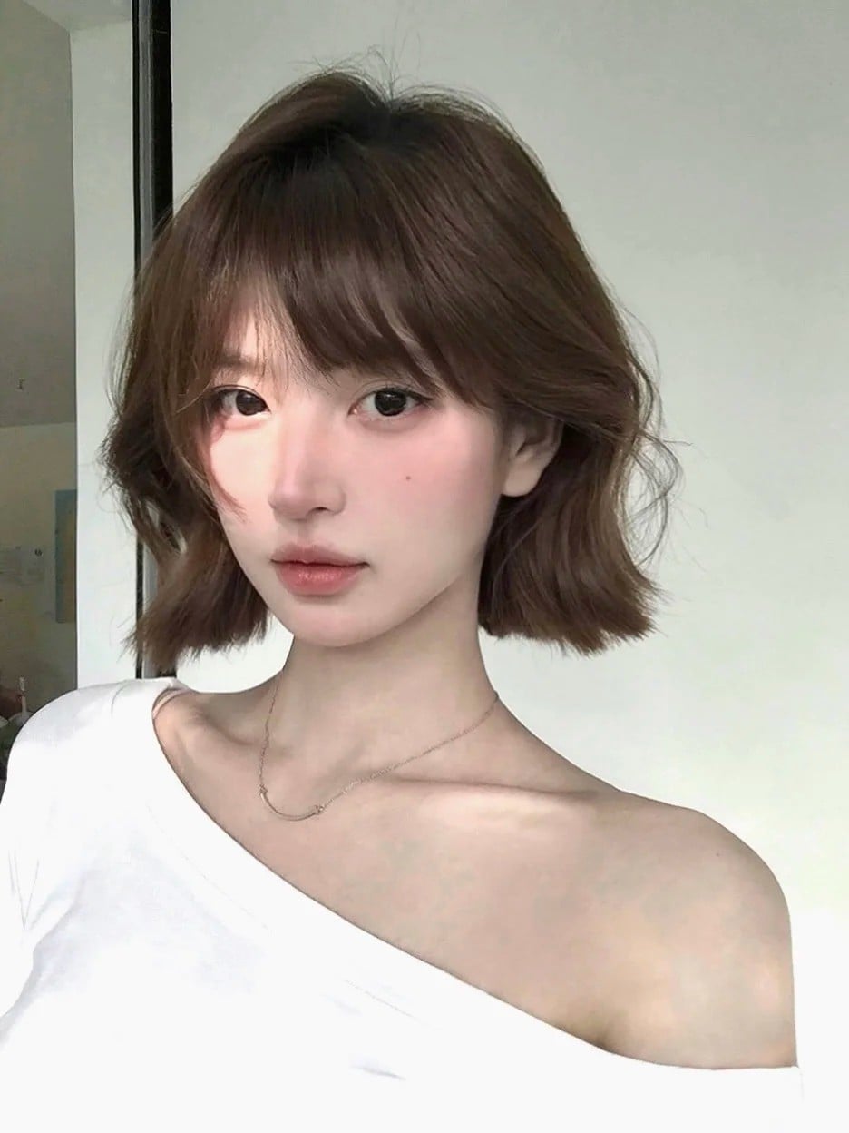 tóc ngắn đuôi bằng