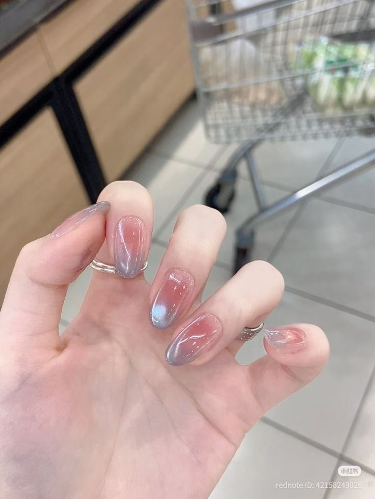 nail loang tạo hiệu ứng aura