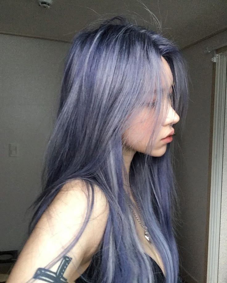 tóc màu tím khói