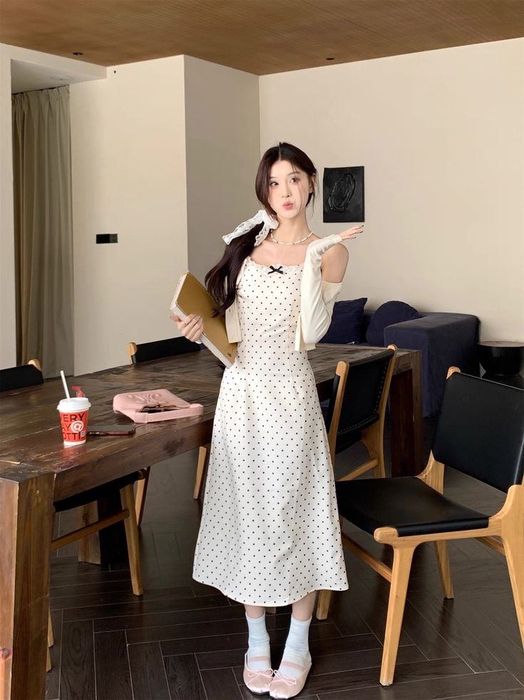 áo khoác mỏng mặc với váy
