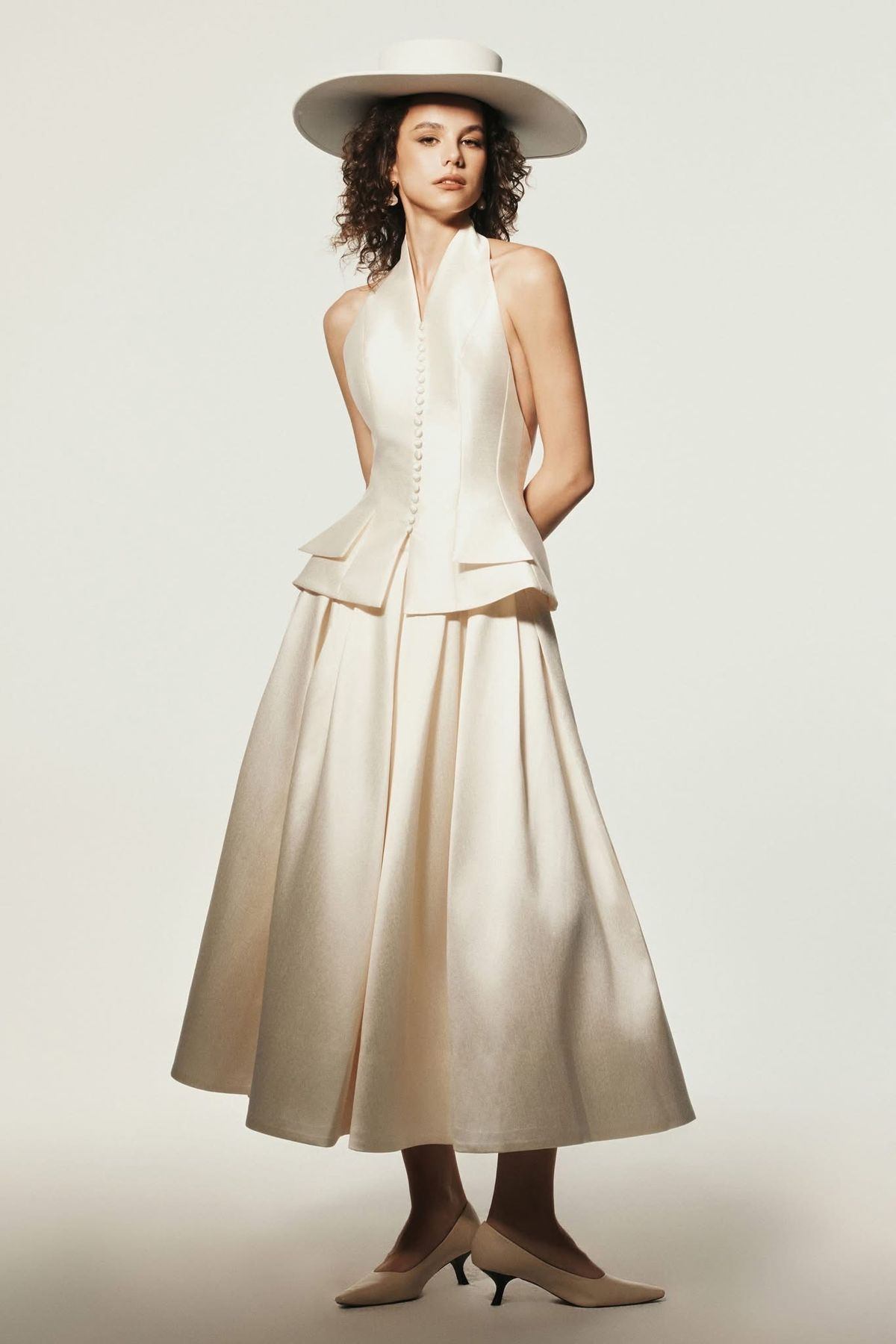ao-peplum-la-gi-cach-phoi-do-voi-ao-peplum