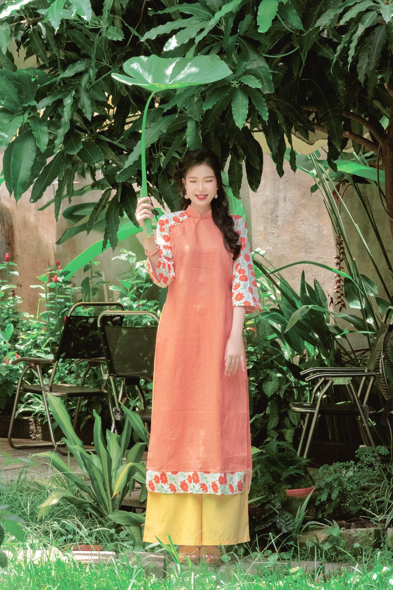 Áo dài cổ đứng tay raglan