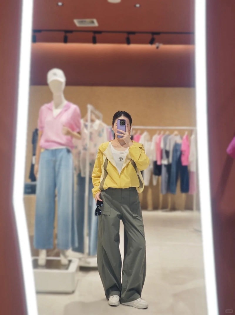 quần xanh rêu phối với áo màu gì